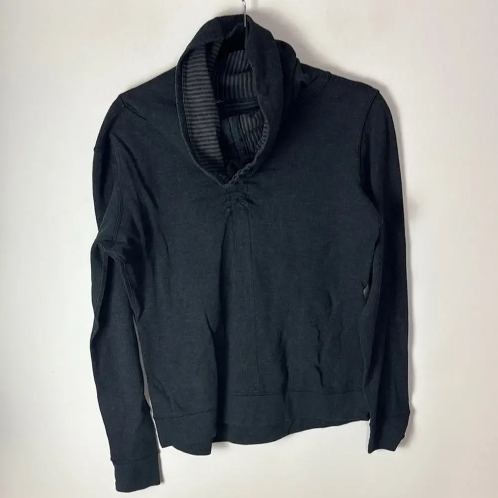 Lululemon Sweater - Women's 6[?]
